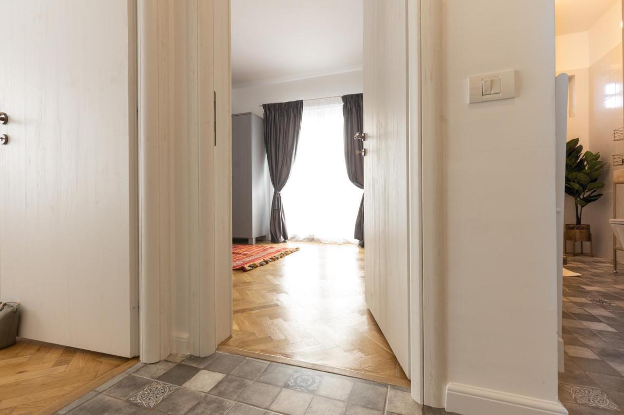 Metropole Apartments Panoramic Ateneum Bucharest Luaran gambar